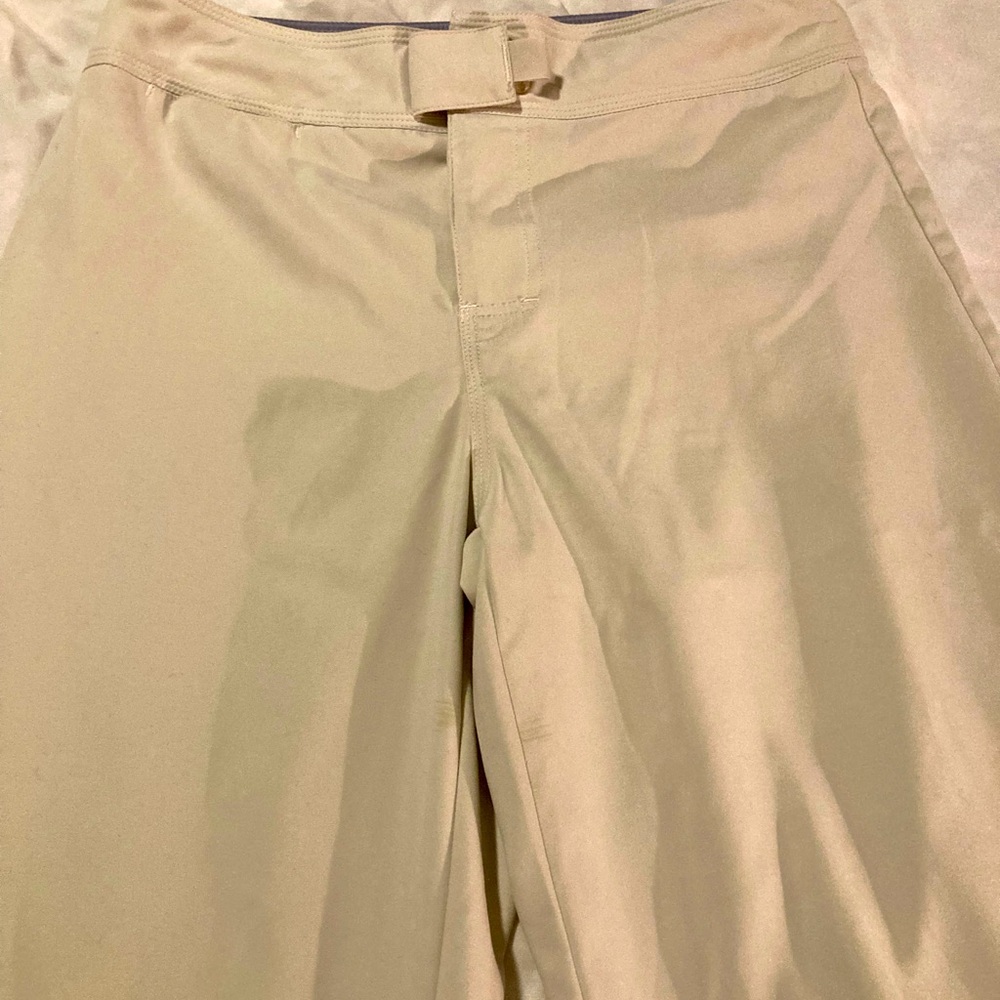 Patagonia PATALOHA women’s size 4 color is light beige